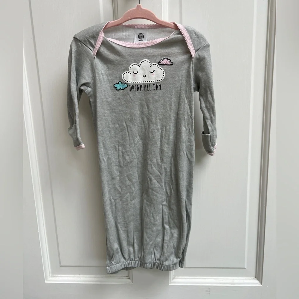 NWOT Gerber 0-6M Cloud Dream All Day One Piece Open Bottom Nightgown Pajamas